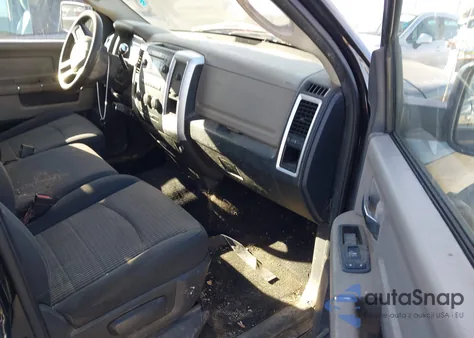 2010 Dodge Ram 1500 Slt/Sport/Trx z USA, uszkodzony, nr VIN 1D7RB1CP5AS119187